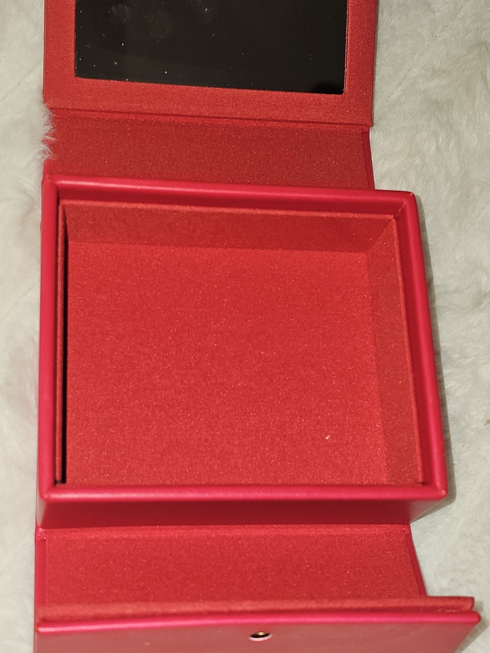 Valentino Red Embossed Logo Compact Case - Picture 3 of 6